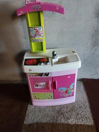 Cucina Winx in plastica rosa e bianca