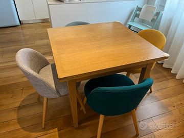 Tavolo allunganile 100% legno + 4 sedie