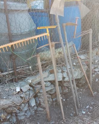 Attretti per orto o giardino.