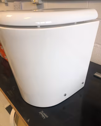 Wc in vetroresina con maceratore