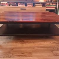 Tavolino da salotto stile industriale con ruote 