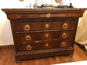 Raro Trittico comò francese più comodini dell’800