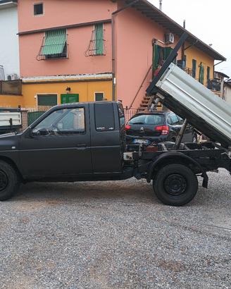 NISSAN 4x4  RIBALTABILE TRILATERALE 