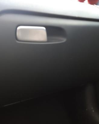 Cassetto portaoggetti AUDI A4 del 2011