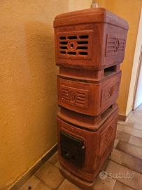Antica stufa in terracotta 'Felici Prato'