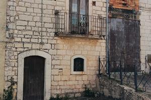 Rustico con terreno per nuova costruzione