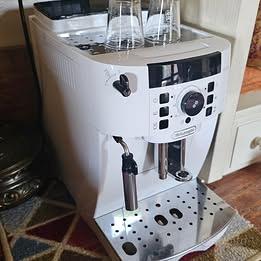 Macchina del Caffè DELONGHI MAGNIFICA S