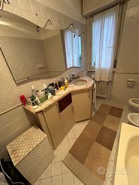 Mobile bagno con specchio