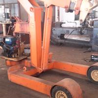 Gru semovente, portata 2500 kg