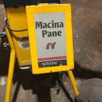 Macchina macina pane