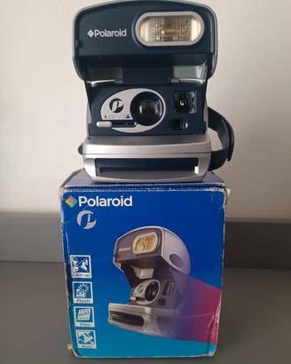 Polaroid camera 600