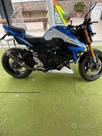 Suzuki GSR750