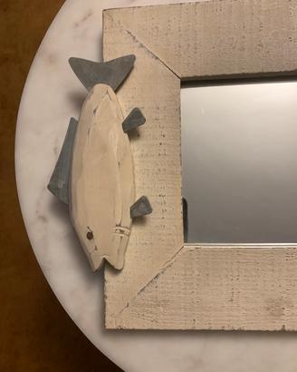 Cornice con specchio