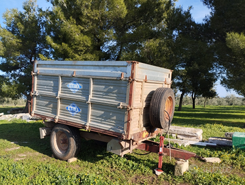Rimorchio agricolo