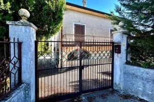 VILLA SINGOLA A CERISANO