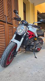 ducati monster 821