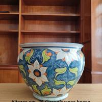 Grande vaso dipinto a mano in terracotta