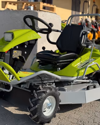 Trattorino trinciaerba Grillo Climber 7.15 Nuovo