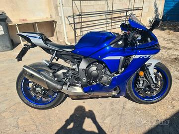 yamaha  r1