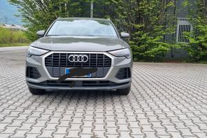 Audi Q3 35 1.5 tsi business 