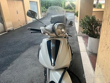 Piaggio beverly 400