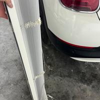 Due   Tende persiane nuove 