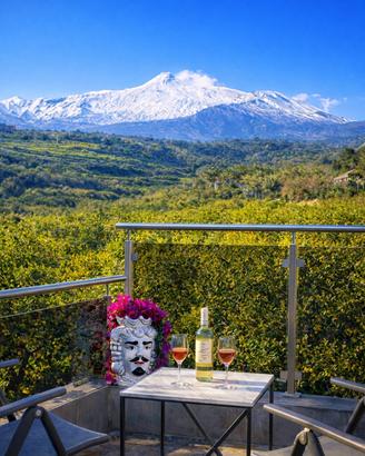 Casa Vacanze con Jakuzzi vista Etna, Relax, Mare