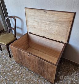 Cassapanca bella e capiente, buono stato