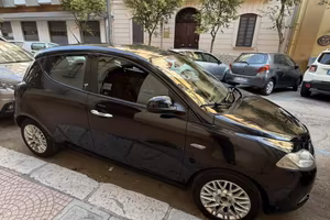 Lancia y