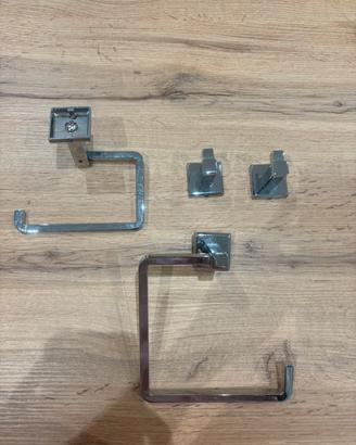 Appendini bagno