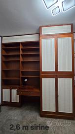 Armadio su misura, con libreria e tavolo