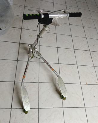 monopattino a 3 ruote trikke