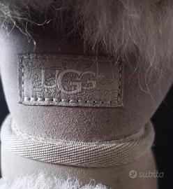 Stivaletti scamosciati Vera pelle UGG