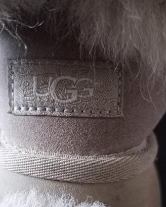 Stivaletti scamosciati Vera pelle UGG