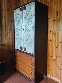 3 armadi vintage in legno massello