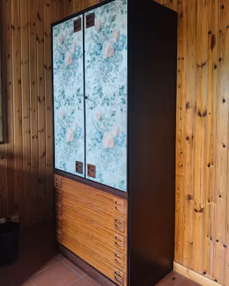 3 armadi vintage in legno massello
