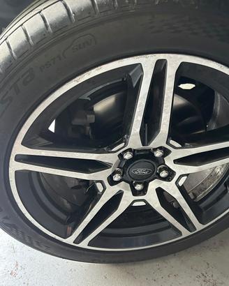 Cerchi e gomme come nuova ford kigan da 19