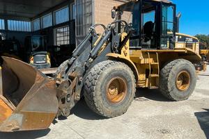 Caterpillar IT28G pala gommata