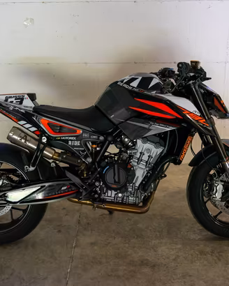 KTM Duke 790