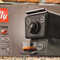 macchina caffè illy x3