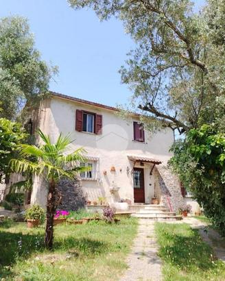 CASA INDIPENDENTE A TARANO
