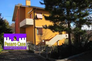 NOVILARA. Bifamiliare ingresso indipendent, gardin