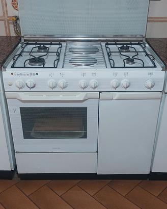 Cucina Ariston