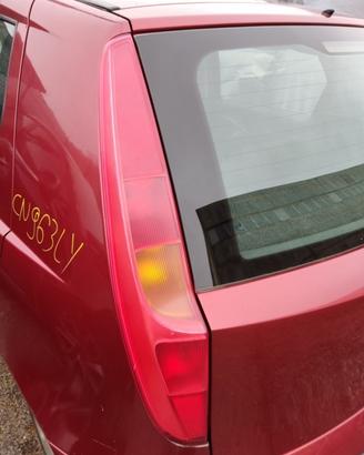 Fanale posteriore sinistro FIAT PUNTO 3 del 2004