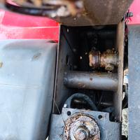 trattorino tagliaerba 