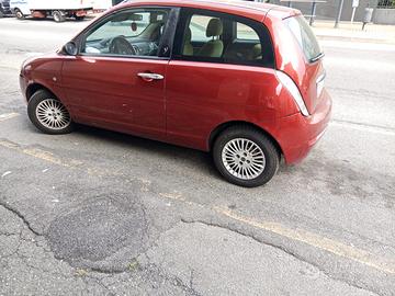 lancia ypsilon