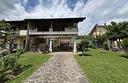 villa-bifamiliare-a-capriolo-5-locali