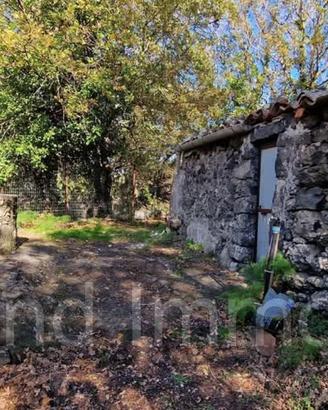 Terreno con rustico a Castiglione di Sicilia