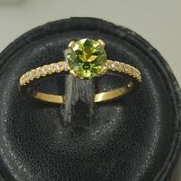 Anello Solitario Oro, Diamanti e Peridot verde