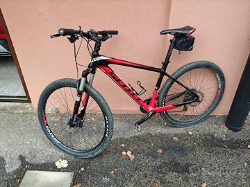 bicicletta MTB SCOTT 